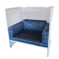'Lagunitas' Lounge with High-Back Screens